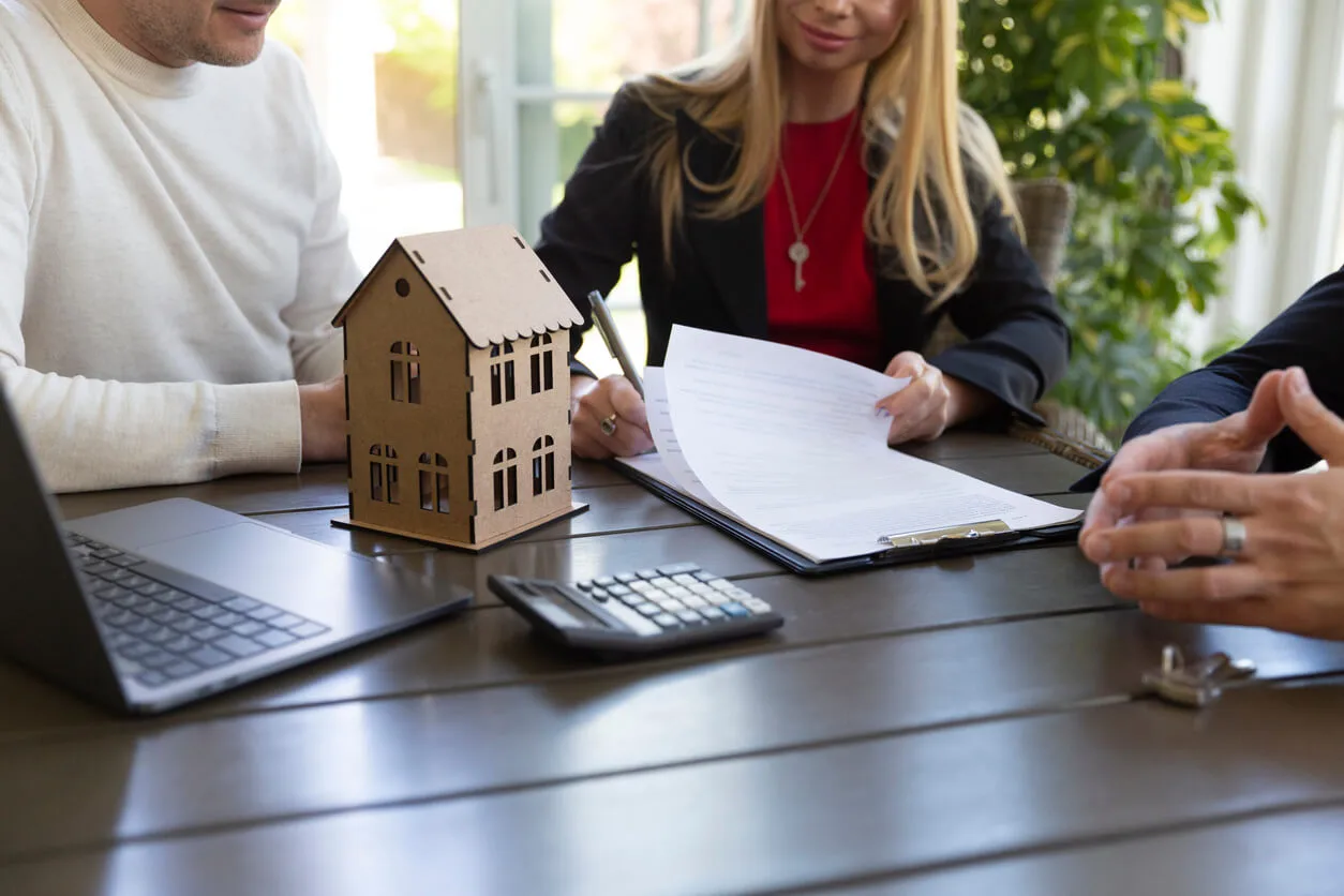 L'administrateur de biens syndic de copropriété doit être choisi judicieusement pour un service satisfaisant. 