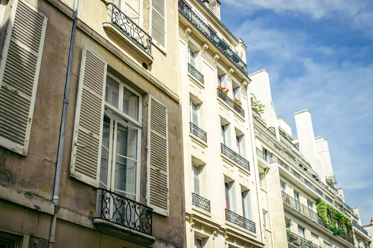 Gestion locative bureaux Le Cannet : optimisez votre rendement en 2025